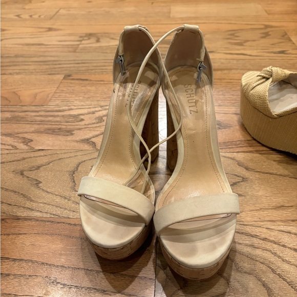 Schultz heels - Picture 2 of 4